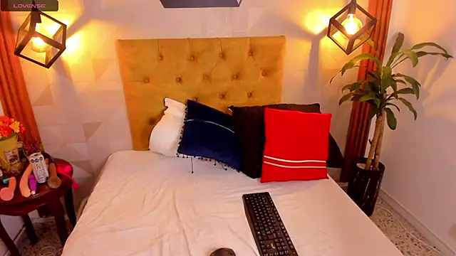 violet_sweet19 - Violet_sweet19's free webcam - UK Sex Cams