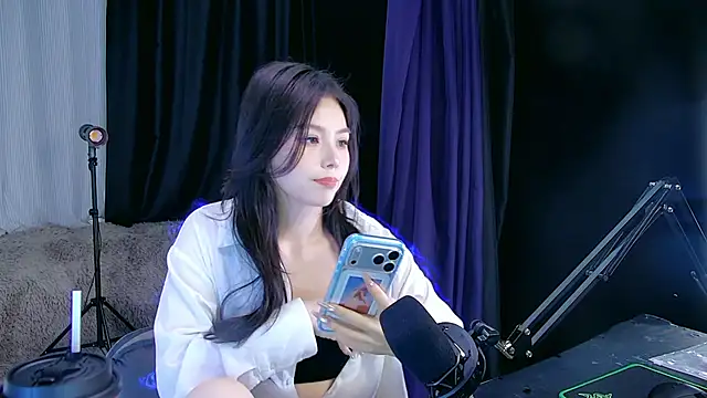 美女yoyo-o88在线直播