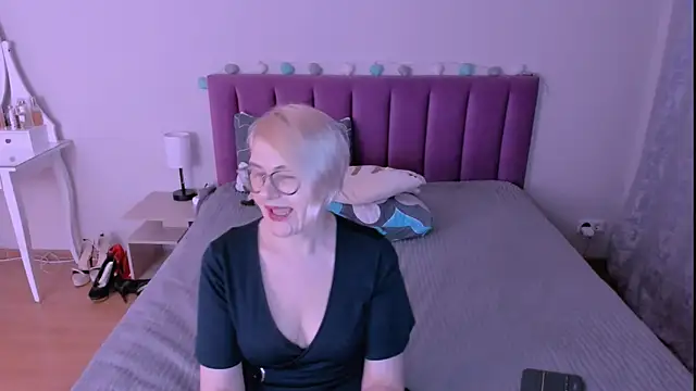 sabrinamacmarren - Sabrinamacmarren's free webcam - UK Sex Cams