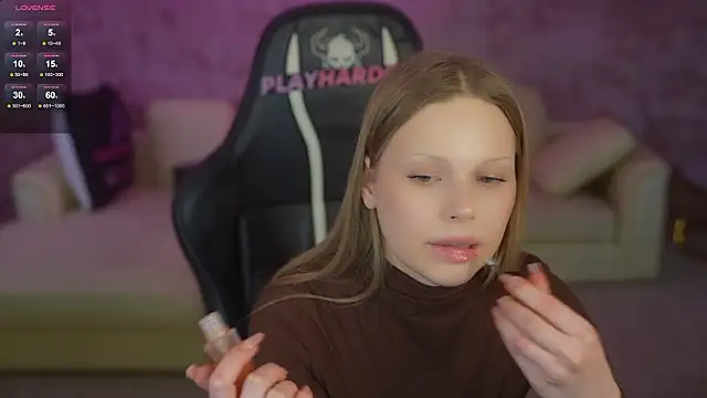 Charlotte_Dreams webcam