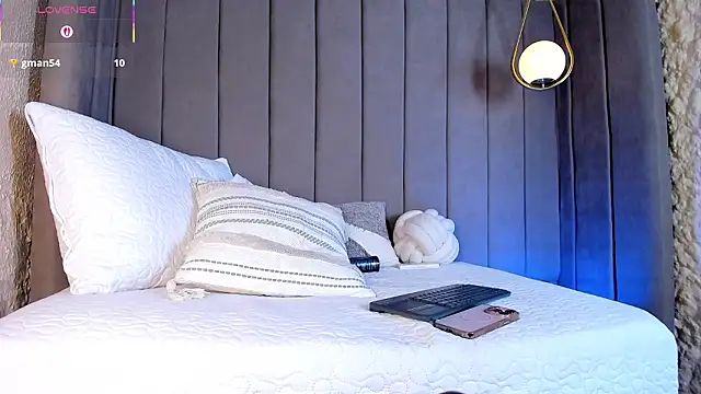 Elise_Diamond webcam