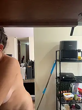 eva_stark10 - Eva_stark10's free webcam