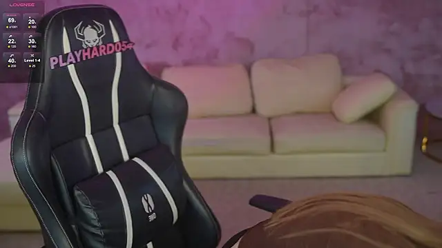 Charlotte_Dreams webcam