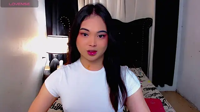 MajesticTransPinayDiva webcam