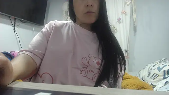 naughthyany16 webcam