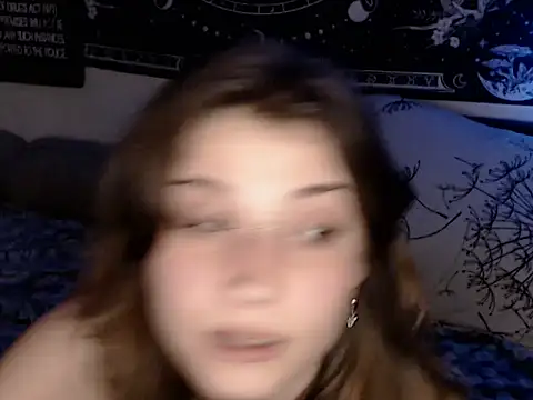 AlienforTwenty webcam