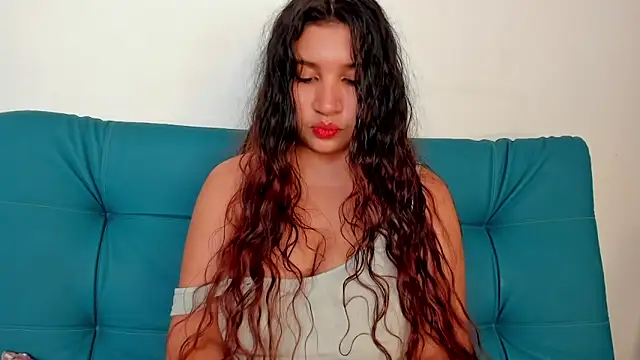 Victoria_Rosee webcam