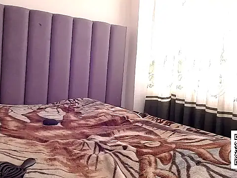 saara_johnson496 webcam