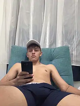 johnny_blake_ webcam