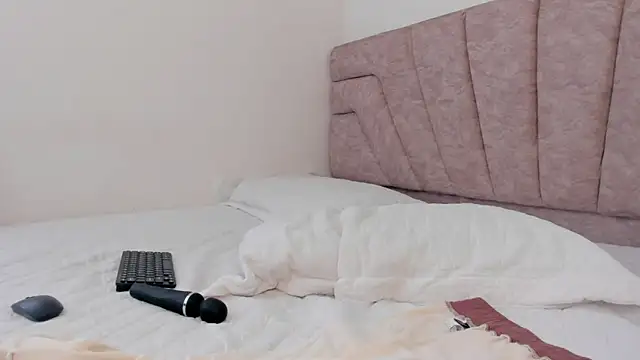 SavannahWildee webcam