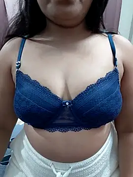 Half_girlfrnd_530 webcam