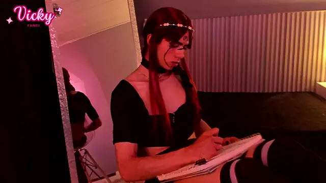 vicky_fant4sy webcam