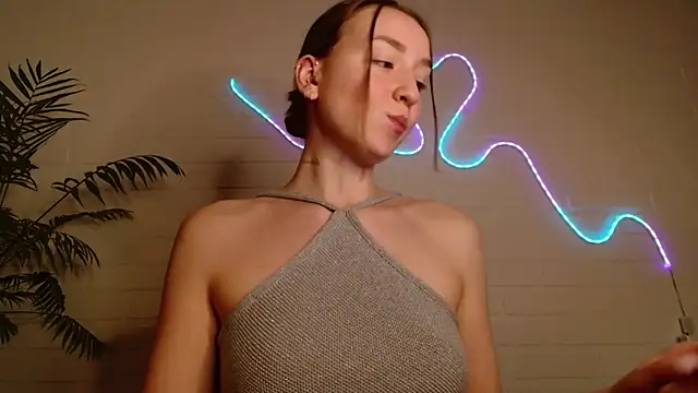 WhitePrincessLuna webcam