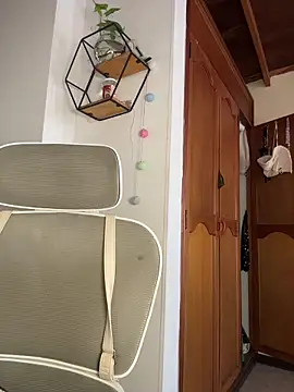 GabriSaenz from StripChat is Freechat