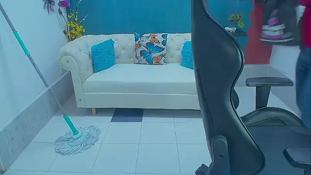 Amara_Brunette01 webcam