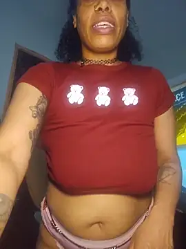 Lunalovesyou8 webcam