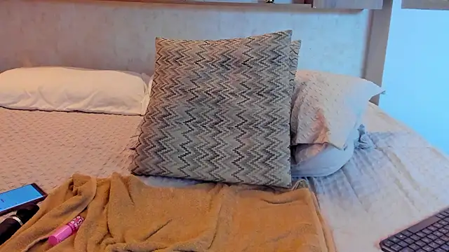 emilly_beaumont - Emilly_Beaumont's free webcam