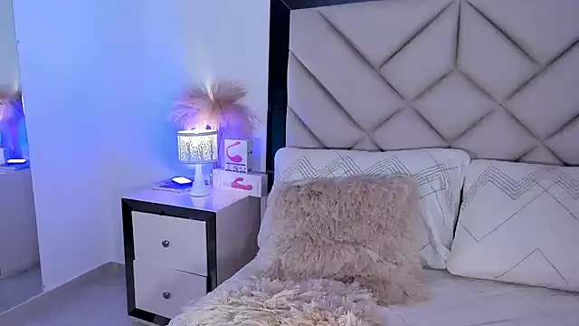 alexa_tobar - Alexa_tobar's free webcam - UK Sex Cams