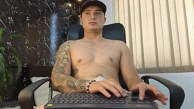 Alexander_ferre webcam