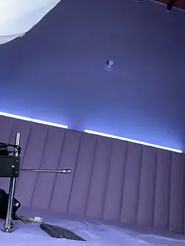 theladymonserrateshow webcam