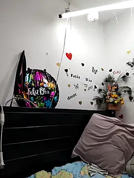 karlythoth@xh webcam