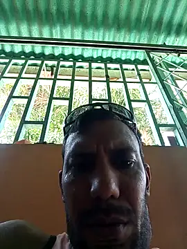 UnreadyChutzpa webcam