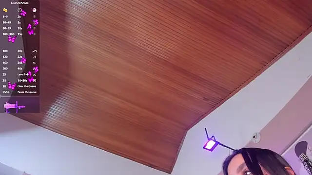 elodie_walker webcam