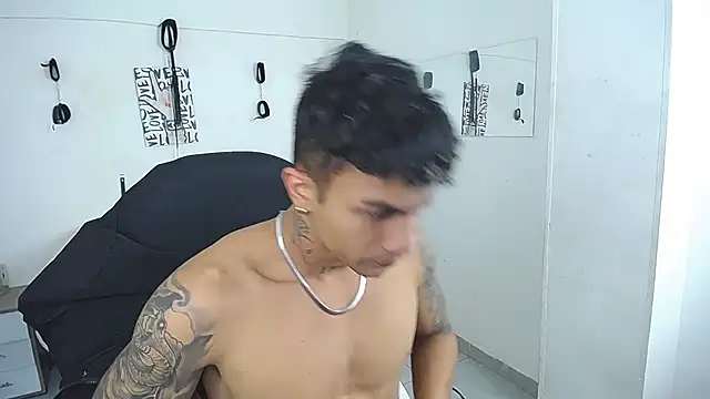 Leonard_Price webcam