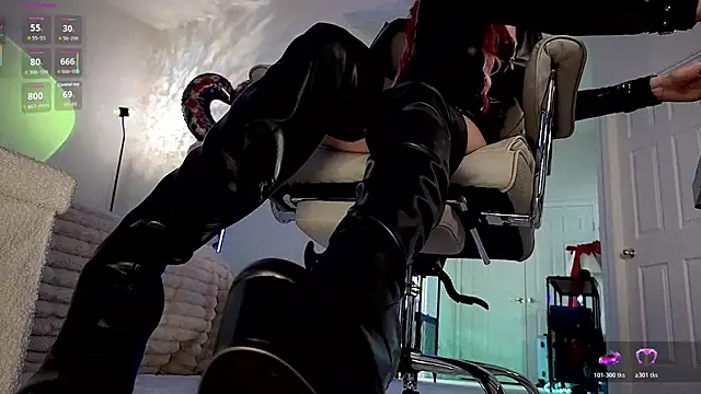 Lady_RedAlexa_RA from StripChat