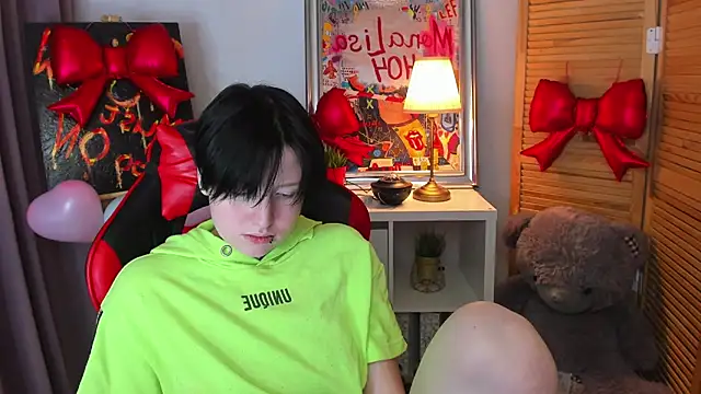 BakugoKatsuki webcam