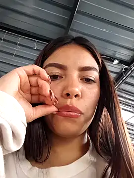 Ariana_Castillo__ webcam