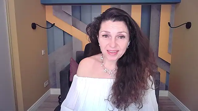 ellalong - EllaLong's free webcam - UK Sex Cams