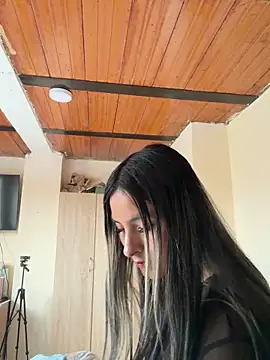 Webcam Model (Cami_Leon2)  is live.Free join now!