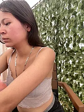 Ninffa_pinkk21 webcam