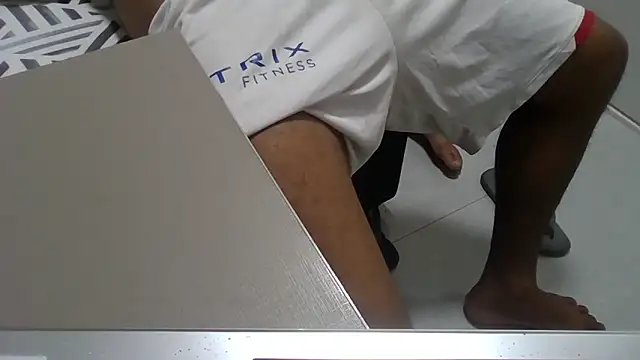 JUNINHOLEKEJR webcam