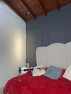 Niicolle_Miller webcam