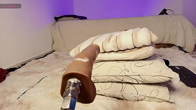 Madeline_Dreams webcam