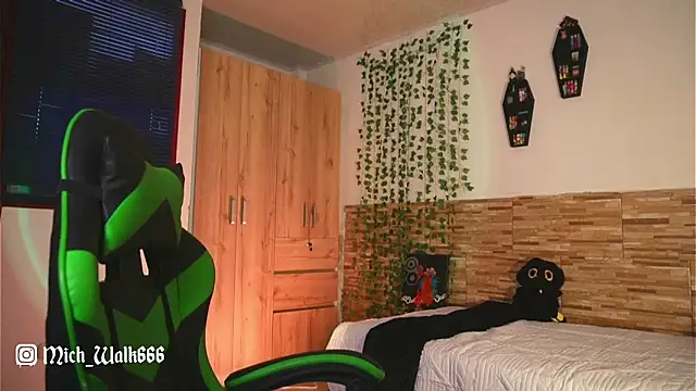 Michell_Wallker webcam