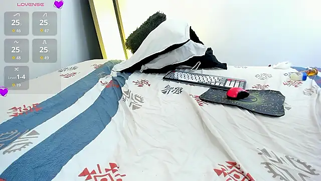 andrea_cherryy webcam