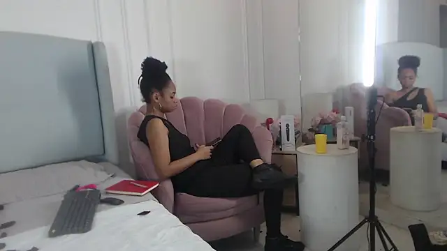 ChantalGarner webcam