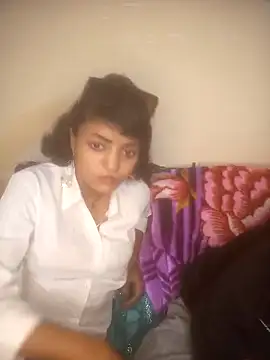 Freakingromance webcam