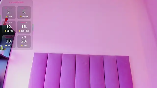 violet_myerrs webcam