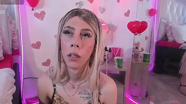 Darlyn_tenderhot__ webcam