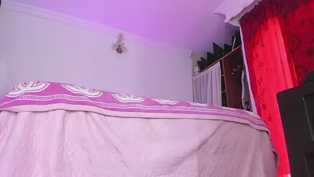 sexy-luna-star-ts webcam