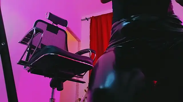 Miss_Alice_Silver webcam