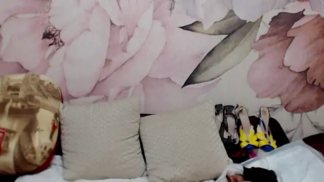 sweetymommyRina webcam