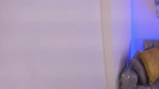 Charlotte_cowell_sub1_ webcam