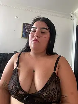 Webcam Model (Tefy_em)  is live.Free join now!