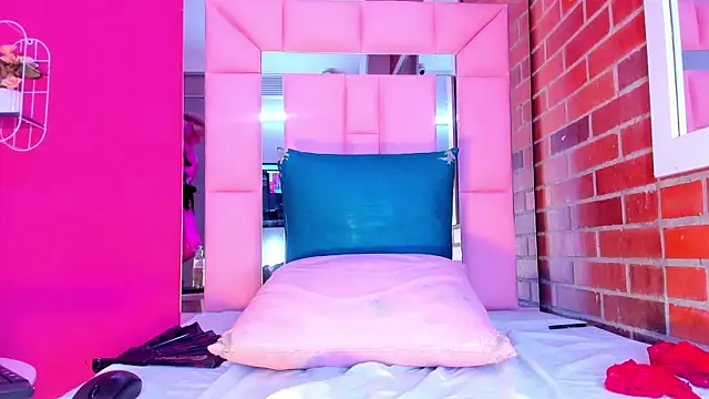 Baby_doll_XOXO webcam