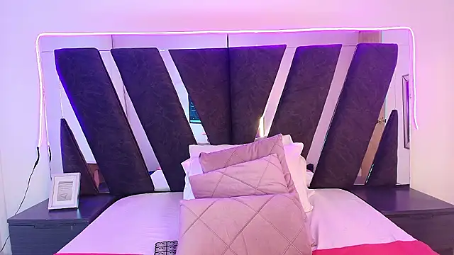 sophia_love__ webcam